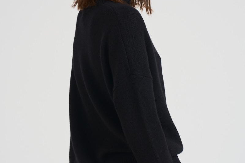 Dolcevita donna Heidi in cashmere nero 202113 BLACK LISA YANG 