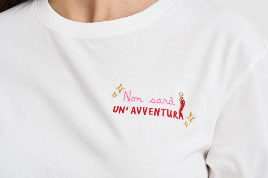 T-shirt donna girocollo bianca con ricamo EMILIE 08645L MC2 SAINT BARTH 