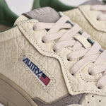 Sneakers uomo Medalist Low bianca e verde salvia AULM NE16 AUTRY 