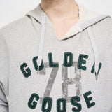 Felpa uomo con cappuccio grigia GUP02170 P00186160583 GOLDEN GOOSE 