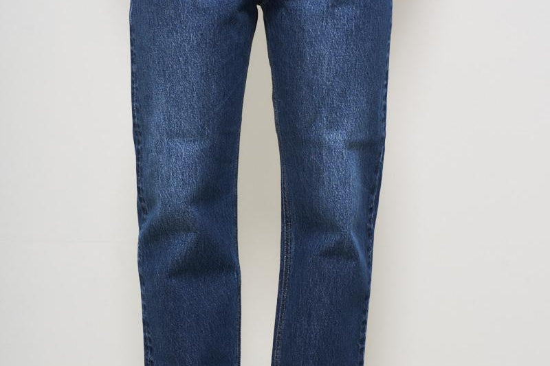 Jeans donna in denim scuro 352P551 07 CYCLE 