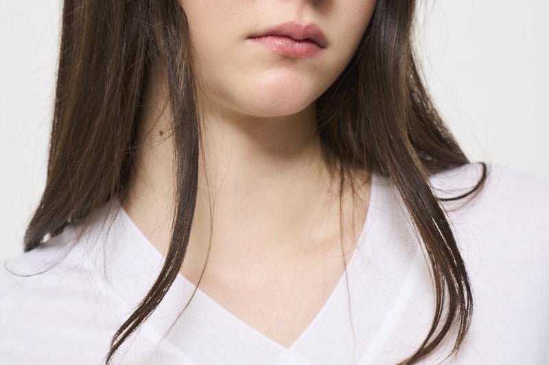 Maglia donna bianca scollo a V JV000015D 1000 HERNO 