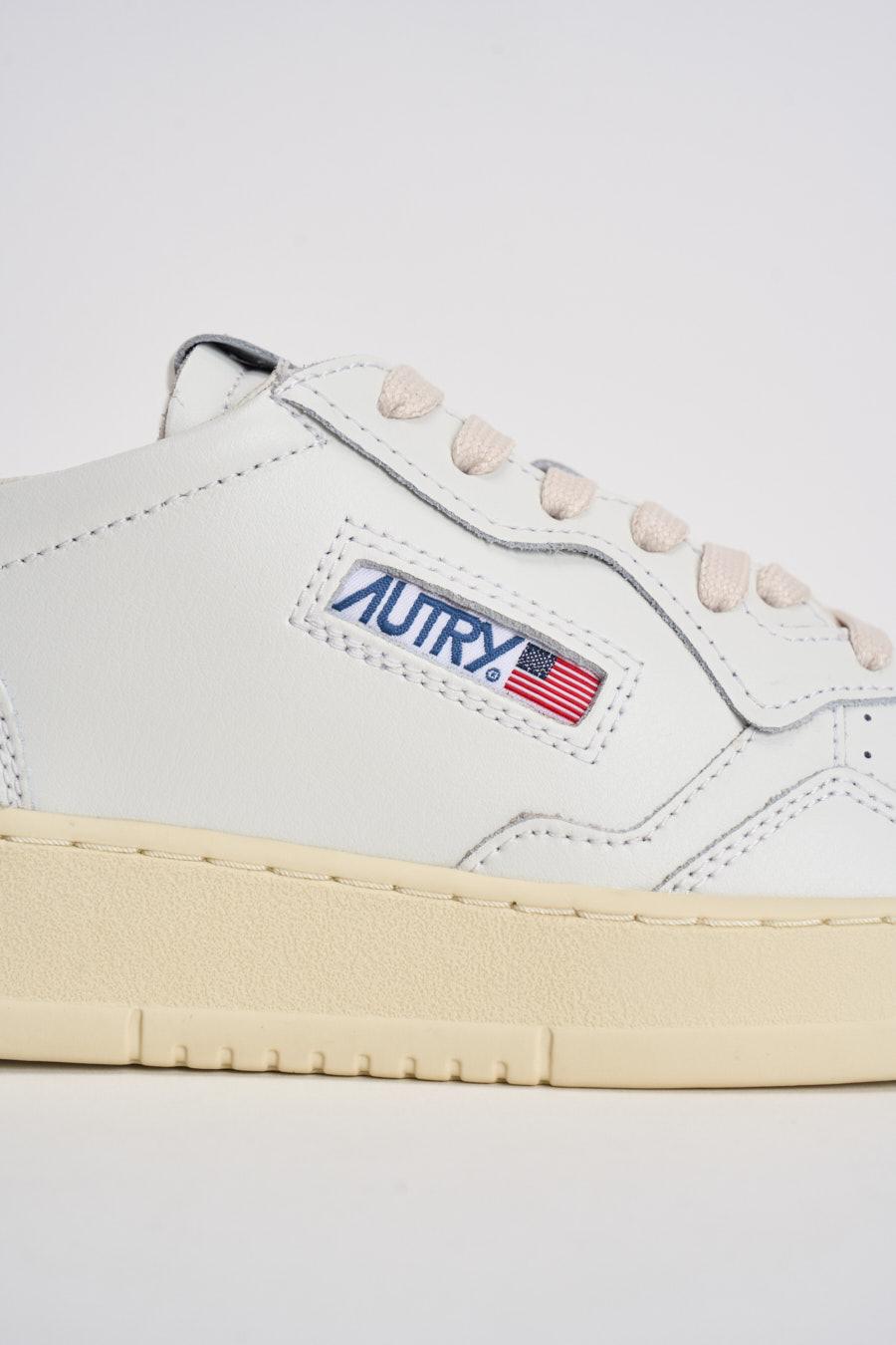 Sneakers uomo Medalist low bianca e marrone AULM LL28 AUTRY 