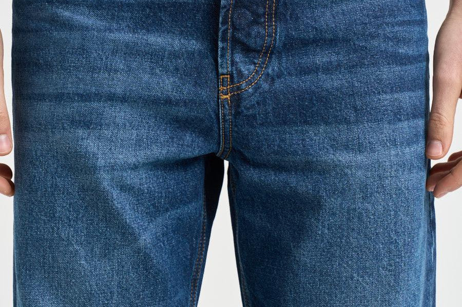 Jeans uomo gamba dritta in denim blu A18974 09I2701 DIESEL 