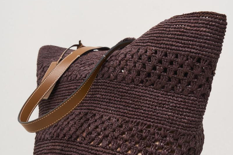 Borsa donna a spalla in rafia cioccolato V7.4CK CHOCOLATE MANEBI' 