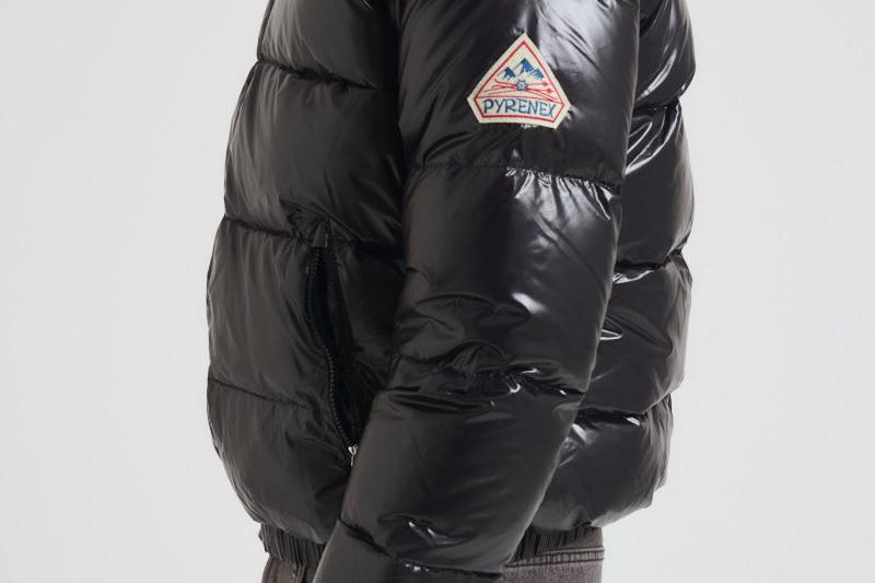 Piumino uomo in nylon lucido nero HUY015 0009 PYRENEX 