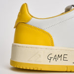 Sneakers uomo Medalist Low bianca e gialla AULM BH01 AUTRY 