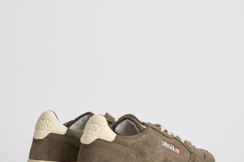 Sneakers uomo Medalist low suede verde militare AULM UH04 AUTRY 