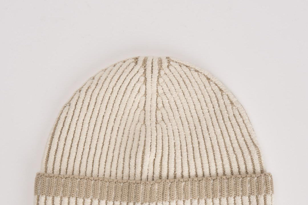 Cappello a costine vanisé avorio N100003 S00L8V0093 STONE ISLAND 