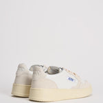 Sneakers donna Medalist in suede grigio chiaro AULW TA01 AUTRY 