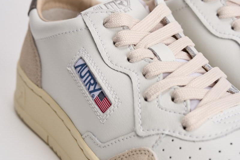 Sneakers uomo Medalist low in suede beige e grigio AULM LS01 AUTRY 