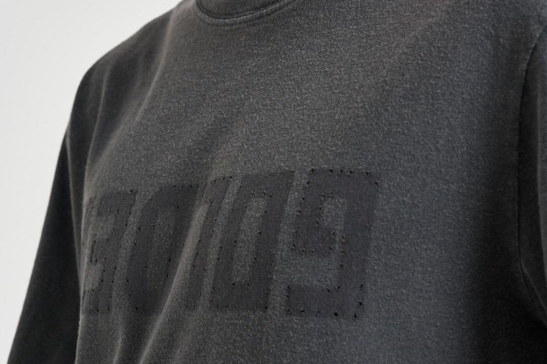 T-shirt uomo con stampa grigio antracite GMP01220 P00067160318 GOLDEN GOOSE 