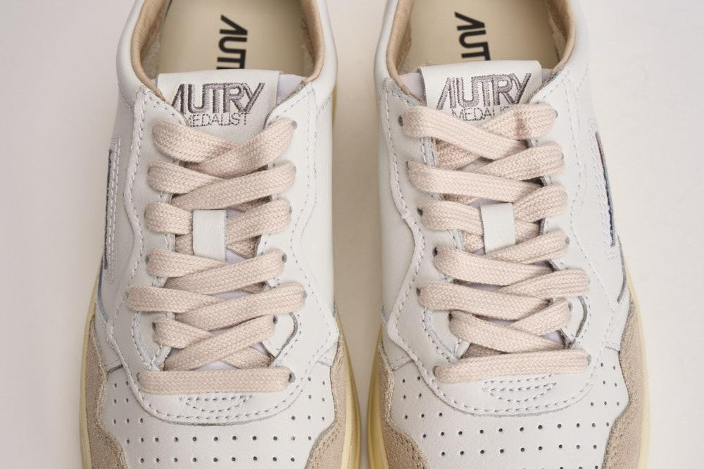 Sneakers donna Medalist Low rosa AULW LS37 AUTRY 