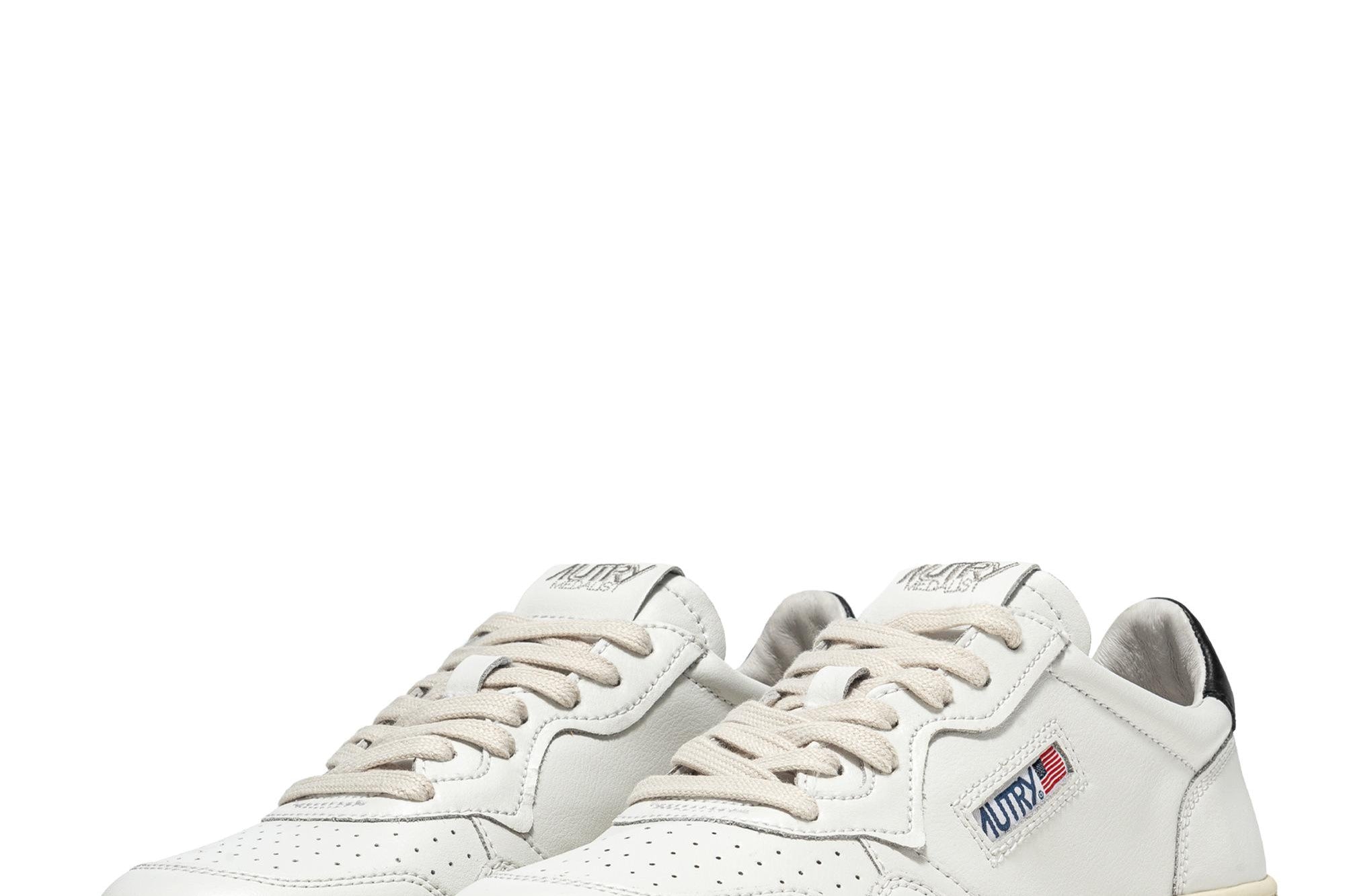 Sneakers uomo Medalist low bianca e nera AULM LL22 AUTRY 