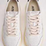 Sneakers donna Medalist bianca e nera AULW LL22 AUTRY 