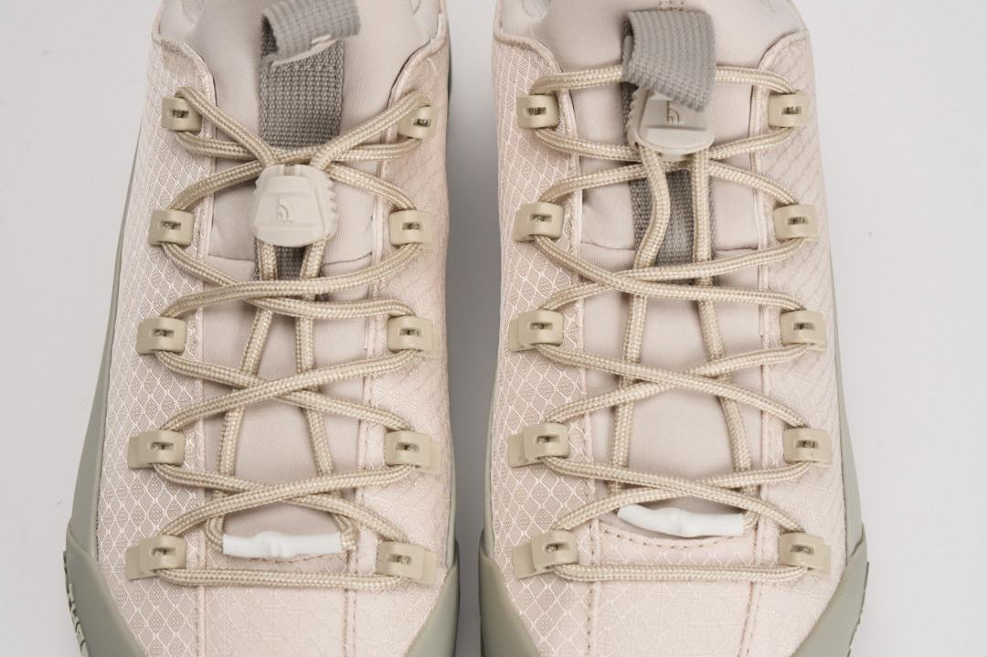 Sneakers uomo Glenclyffe bianco e grigio NF0A817B 6S41 THE NORTH FACE 