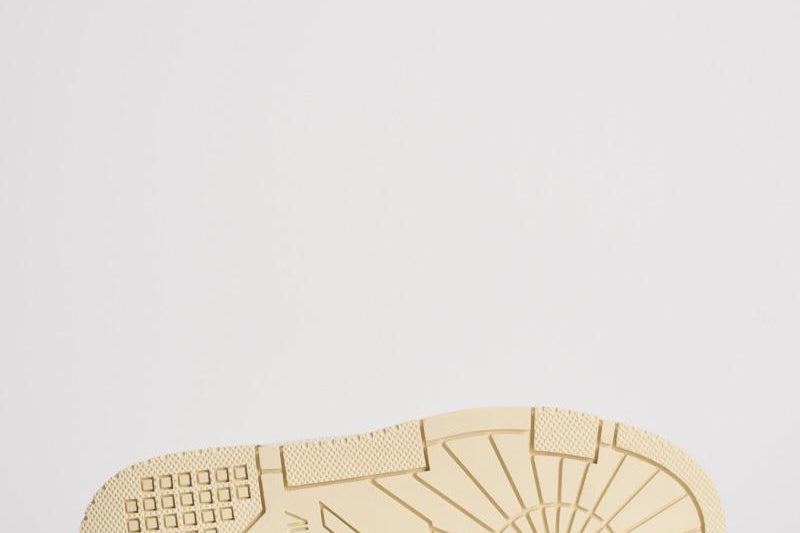 Sneakers donna Clc Low bianca e grigia ROLW MY06 AUTRY 