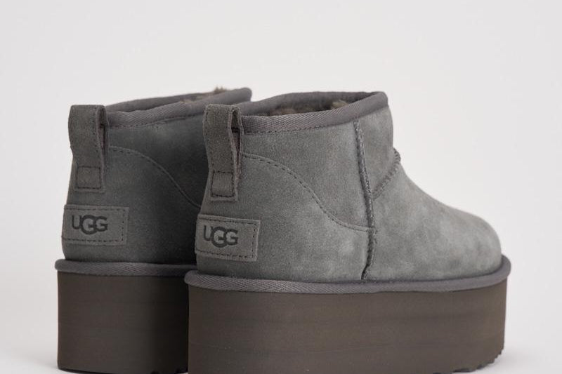 Stivale donna platform Ultra mini grigio 1135092 CHARCOLE UGG 
