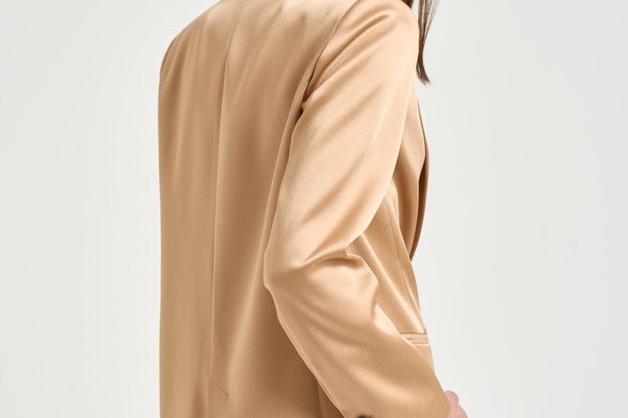 Blazer donna in raso crema dorato 14547 1012 FORTE FORTE 