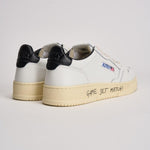 Sneakers uomo Medalist Low nera e bianca AULM ML02 AUTRY 