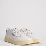 Sneakers uomo Medalist low bianca e nera AULM LL22 AUTRY 