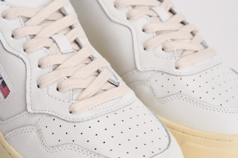 Sneakers uomo Medalist low beige AULM LL87 AUTRY 