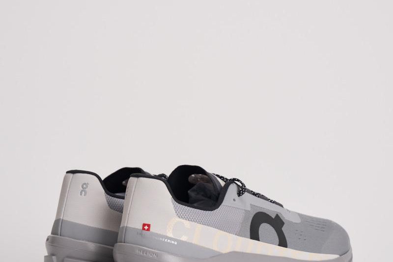 Sneakers uomo Monsteralloy grigie MONSTER ALLOY SILVER ON RUNNING 