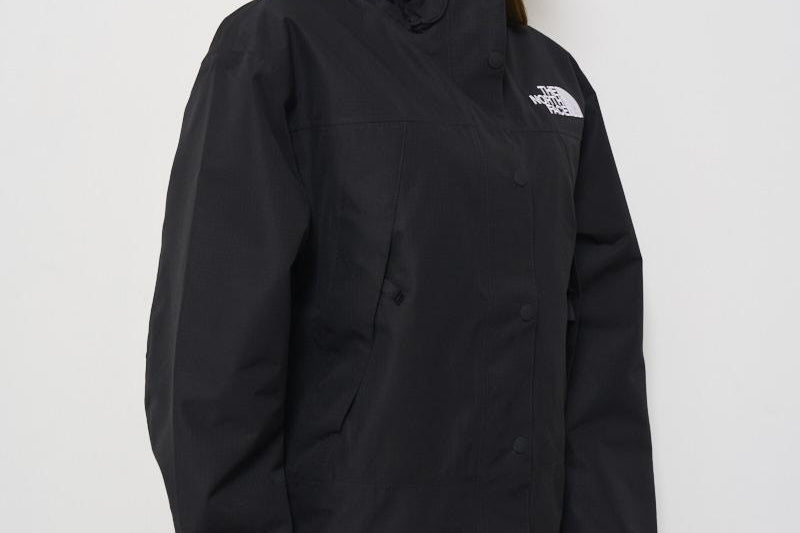 Giubbotto donna Mountain nero NF0A88YX JK31 THE NORTH FACE 
