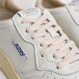 Sneakers uomo Medalist Low bianca e beige AULM BJ04 AUTRY 