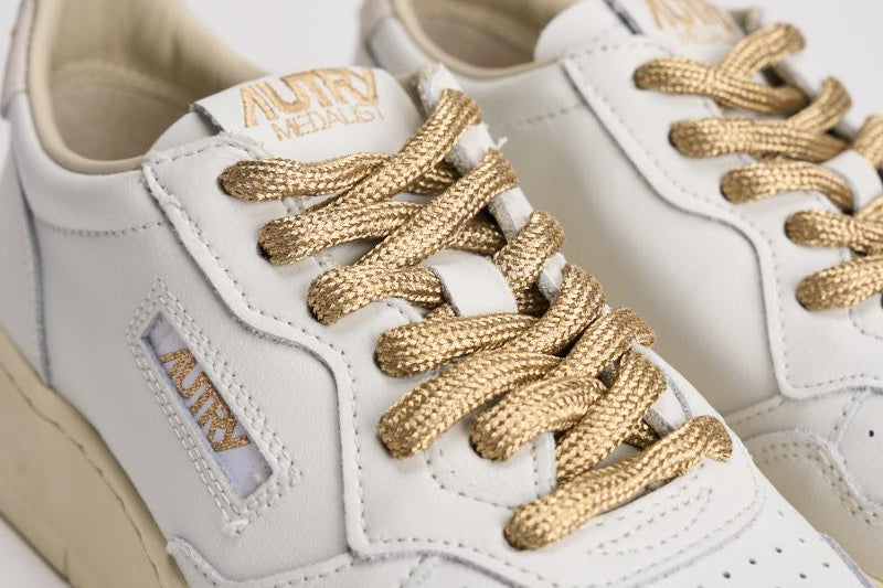 Sneakers donna Medalist Low panna e oro AULW SW01 AUTRY 