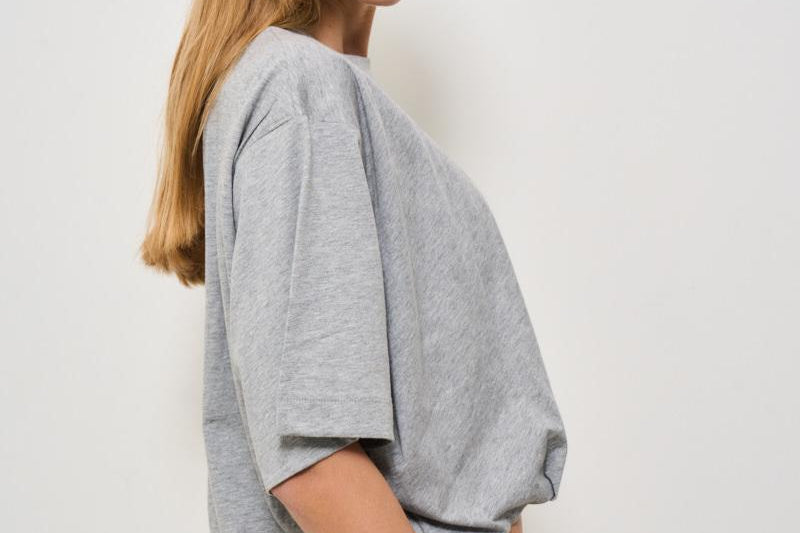 T-shirt donna girocollo cropped grigia 104257 A2F8I42 PINKO 