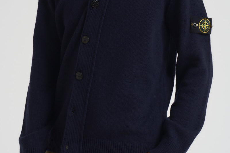 Cardigan uomo con bottoni blu 5100047 S00A3V0020 STONE ISLAND 