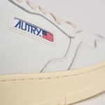 Sneakers uomo Medalist low bianca e arancione AULM LL26 AUTRY 