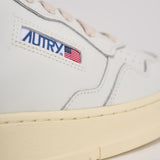 Sneakers uomo Medalist low bianca e arancione AULM LL26 AUTRY 