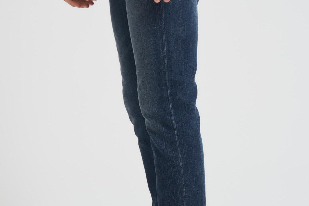 Jeans uomo D-Strukt in denim scuro A03562 0DBED01 DIESEL 