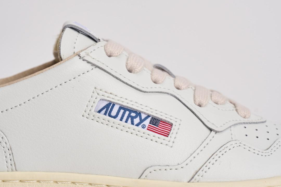 Sneakers Medalist Low in pelle donna AULW TB01 AUTRY 