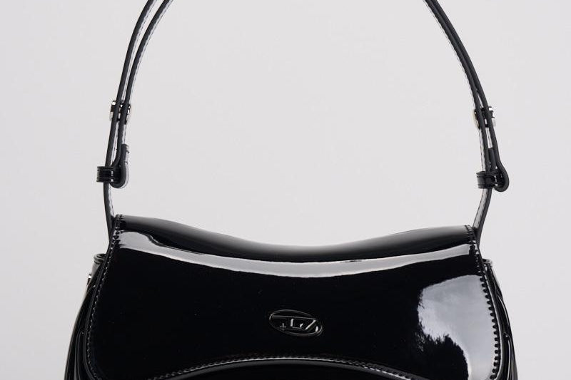 Borsa donna Play nera lucida X10202 P6255HA881 DIESEL 