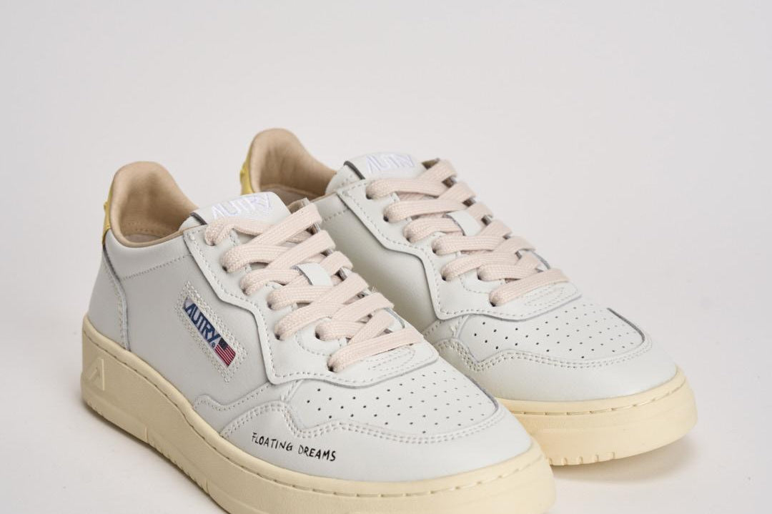 Sneakers donna Medalist Low ianca e gialla AULW DL02 AUTRY 