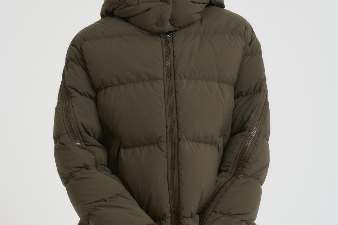 Piumino donna corto verde militare PI002097D 7740 HERNO 