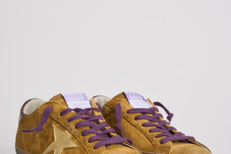 Sneakers uomo Super Star in suede cammello GMF00101 F00750482995 GOLDEN GOOSE 