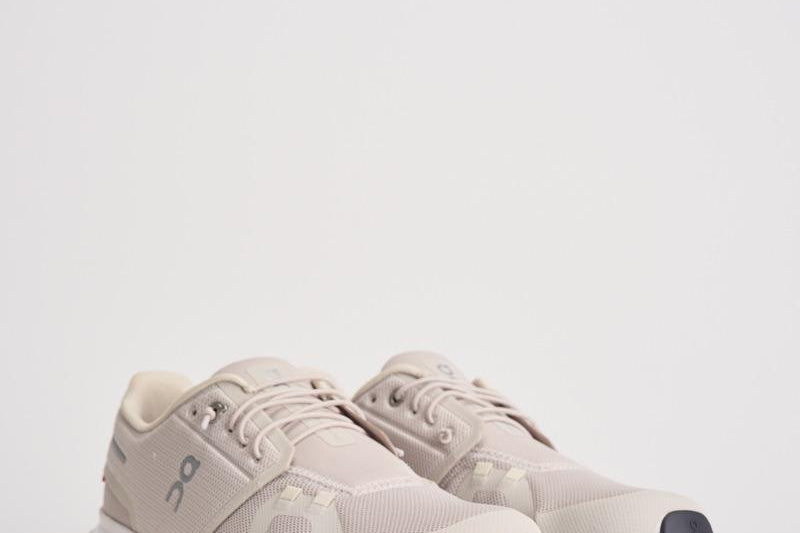 Sneakers Cloud 6 uomo beige CLOUD6 PEARL WHITE ON RUNNING 