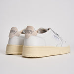 Sneakers donna Medalist bianca e cipria AULW SW02 AUTRY 