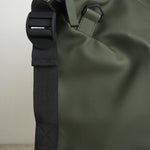 Borsone uomo impermeabile verde 14200 03 RAINS 