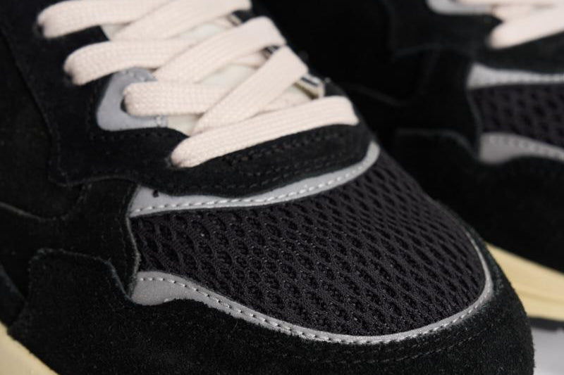 Sneakers uomo Hyperway Low nera HYLM UM07 AUTRY 