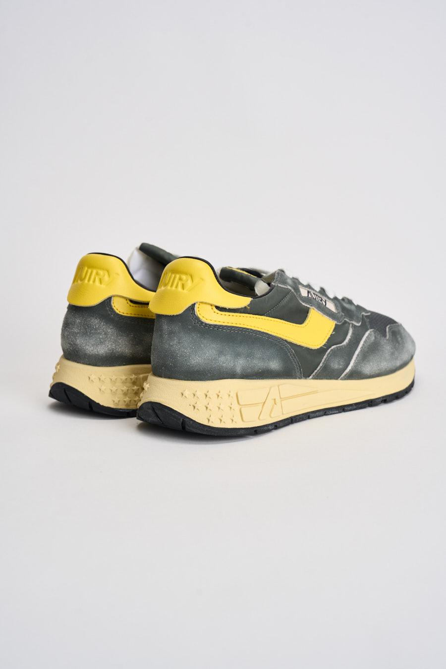 Sneakers uomo Reelwind grigia e gialla WWLM GQ06 AUTRY 