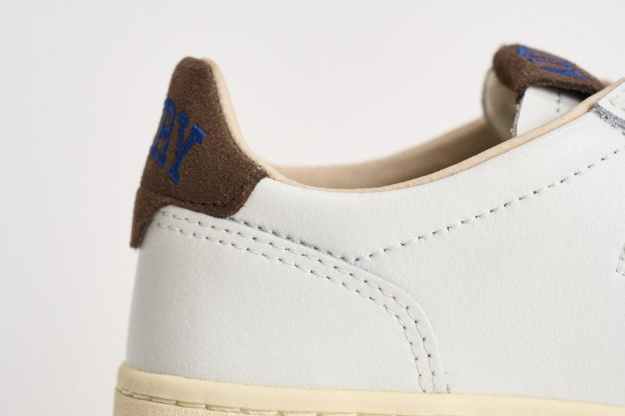 Sneakers Medalist Low donna bianche e moro AULW HJ03 AUTRY 