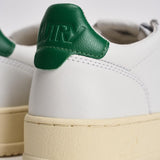 Sneakers uomo Medalist Low bianca e verde AULM LL20 AUTRY 