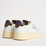 Sneakers Medalist Low donna bianche e moro AULW HJ03 AUTRY 