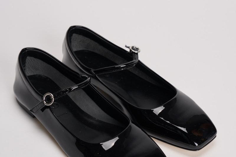 Ballerina in pelle finitura lucida FLRAZS08FL BLACK AEYDE 