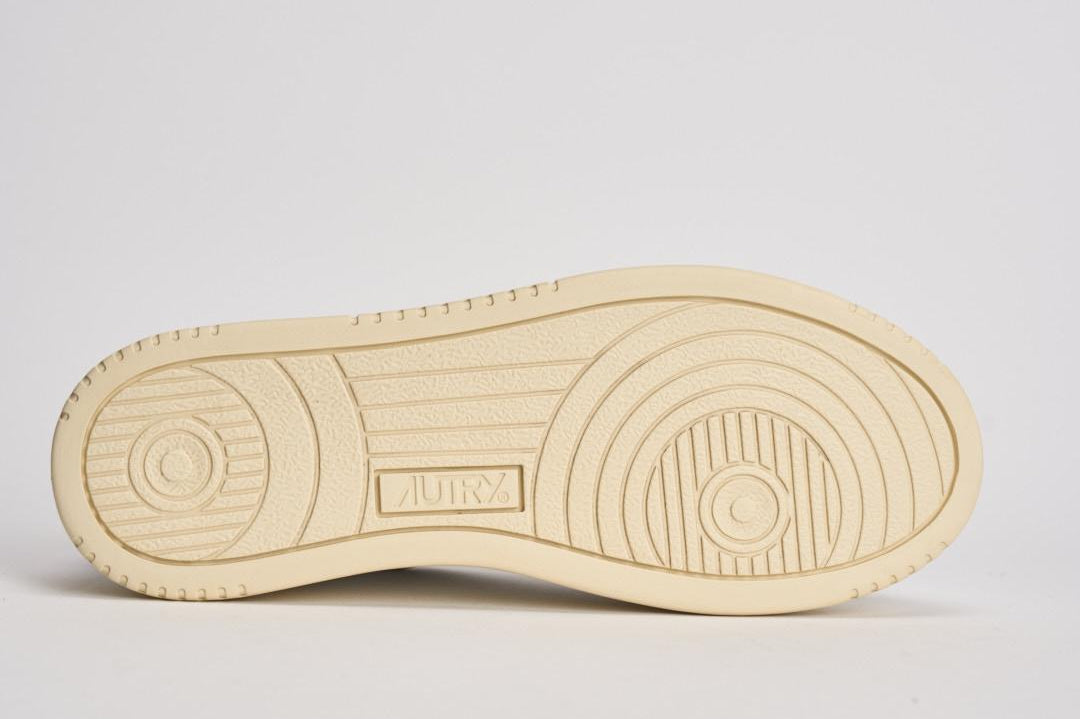 Sneakers donna Medalist Low bianca e e viola AULW LL08 AUTRY 